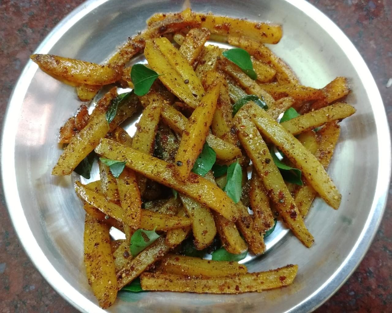 காரசாரமான உருளைக்கிழங்கு மிளகு வறுவல்!!!