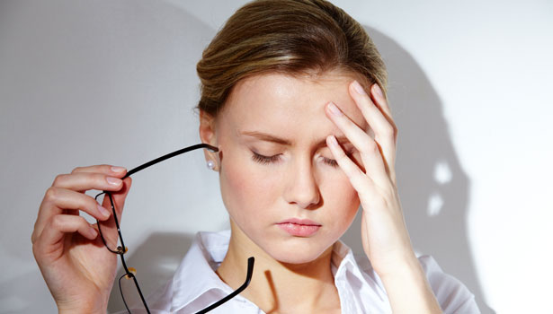 ஒற்றைத் தலைவலியில் இருந்து உடனடியா நிவாரணம் பெற இதை முயற்சி செஞ்சு பாருங்க...